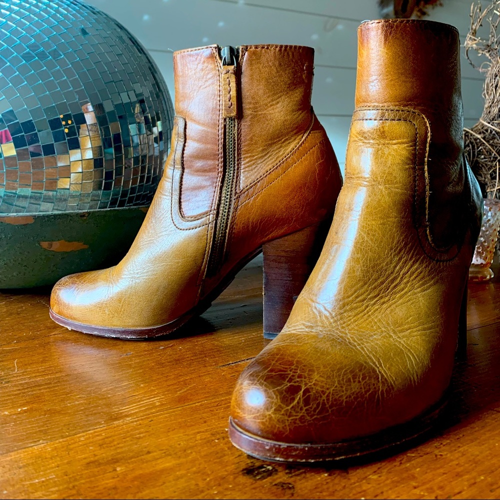 Unique Frye boots size 8